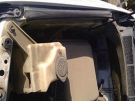 2010 TOYOTA TUNDRA WHITE, EXTD CAB, 5.7L AT, 4WD.  Z24915